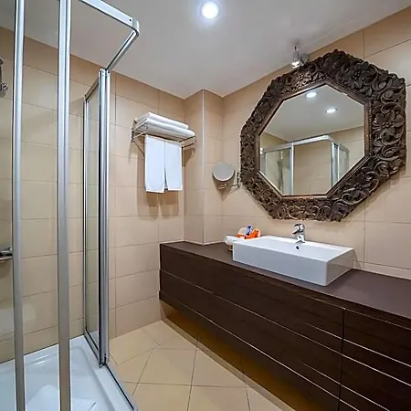 Toka & Club Hotel 3*