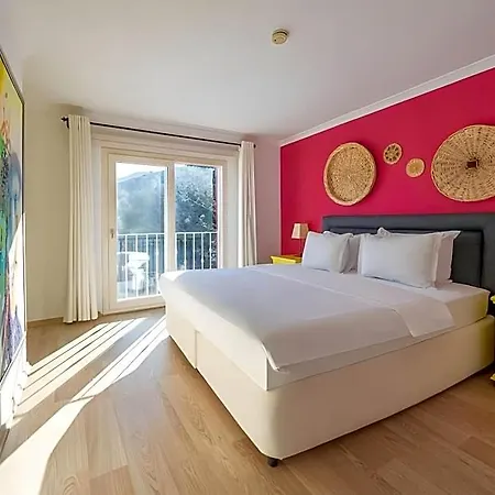 Toka & Club Hotel